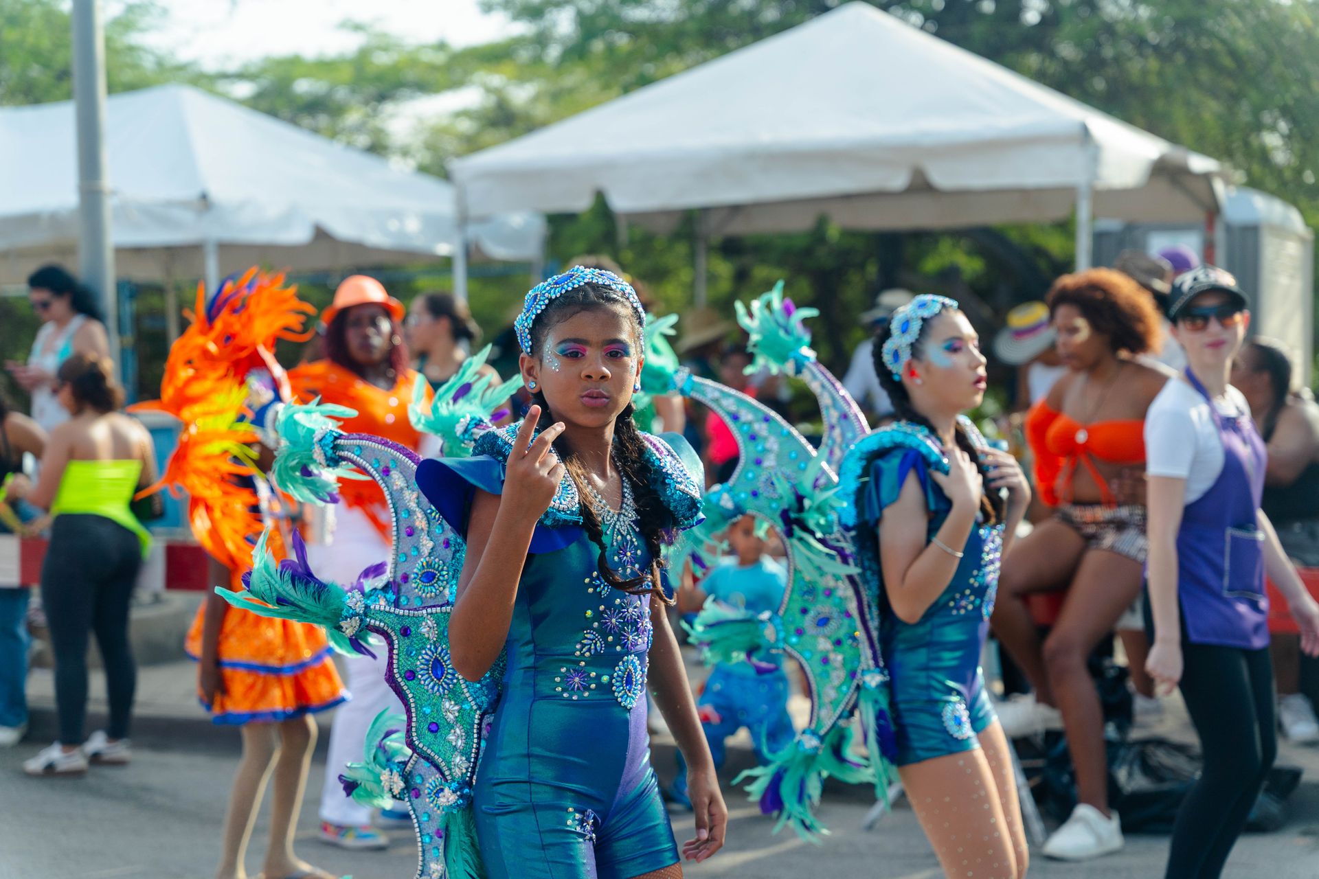 Parada di mucha o’stad — Carnaval Aruba
