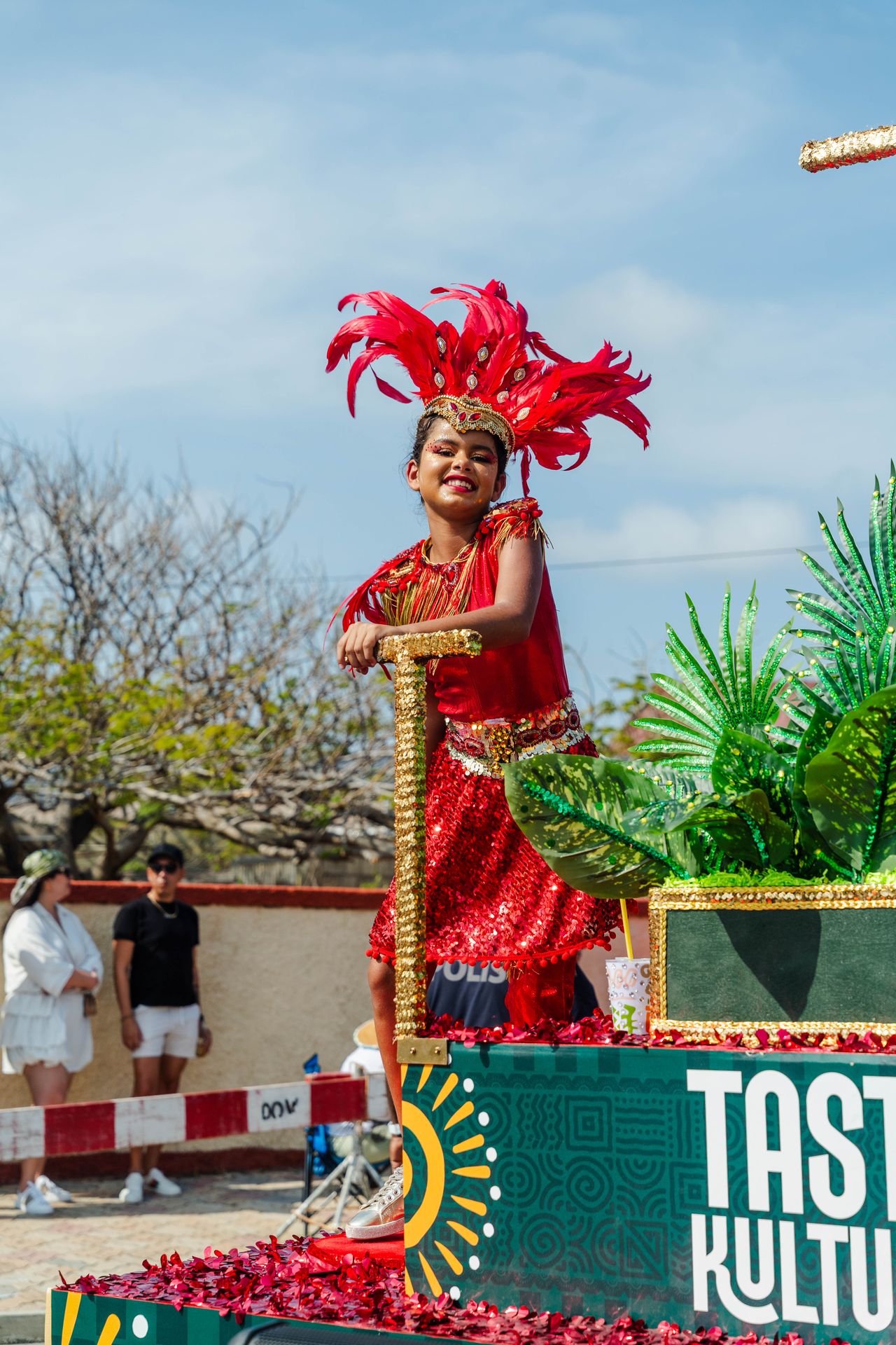 Parada di mucha Sanicolaas — Carnaval Aruba