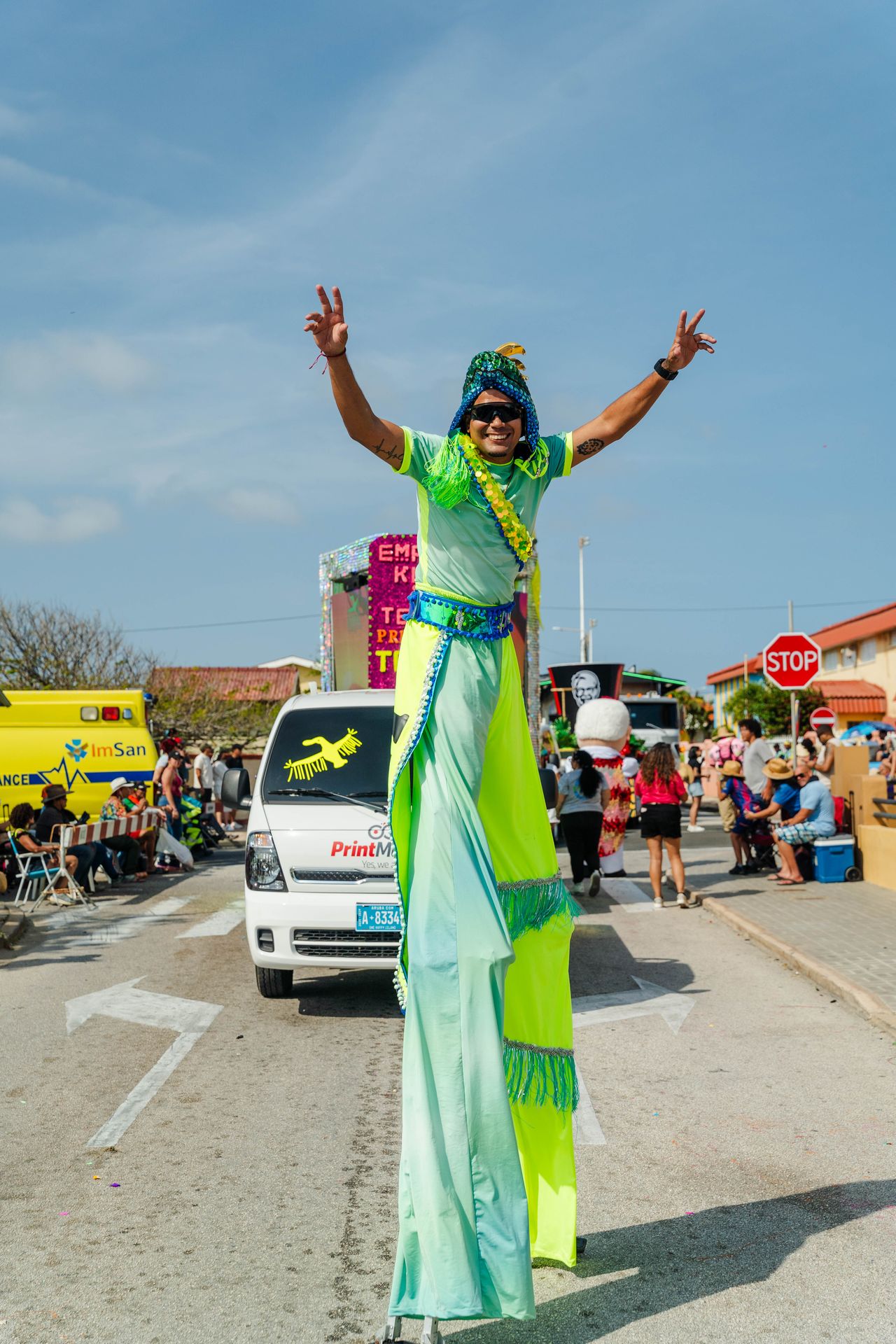 Parada di mucha Sanicolaas — Carnaval Aruba