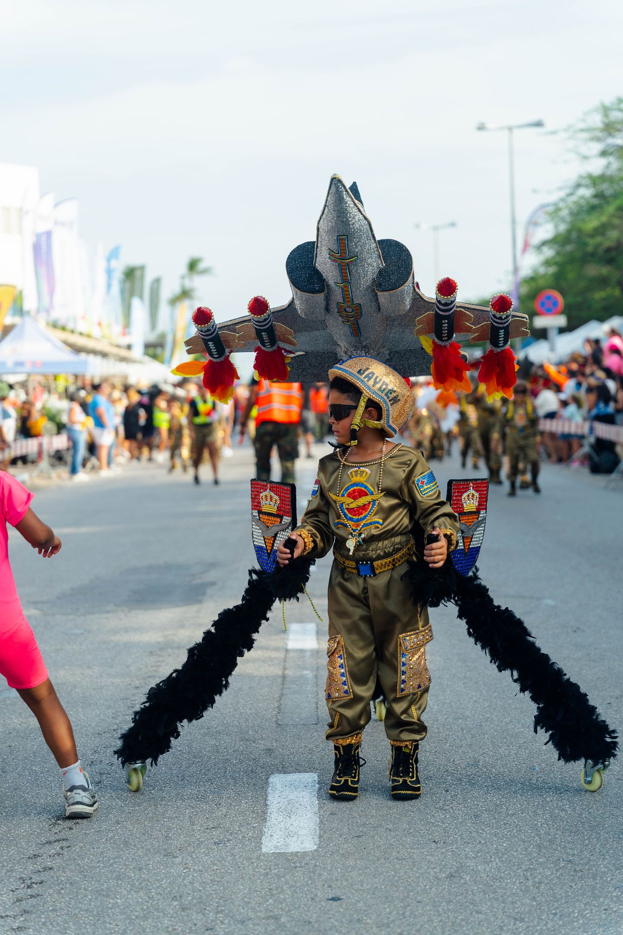 Parada di mucha o’stad — Carnaval Aruba