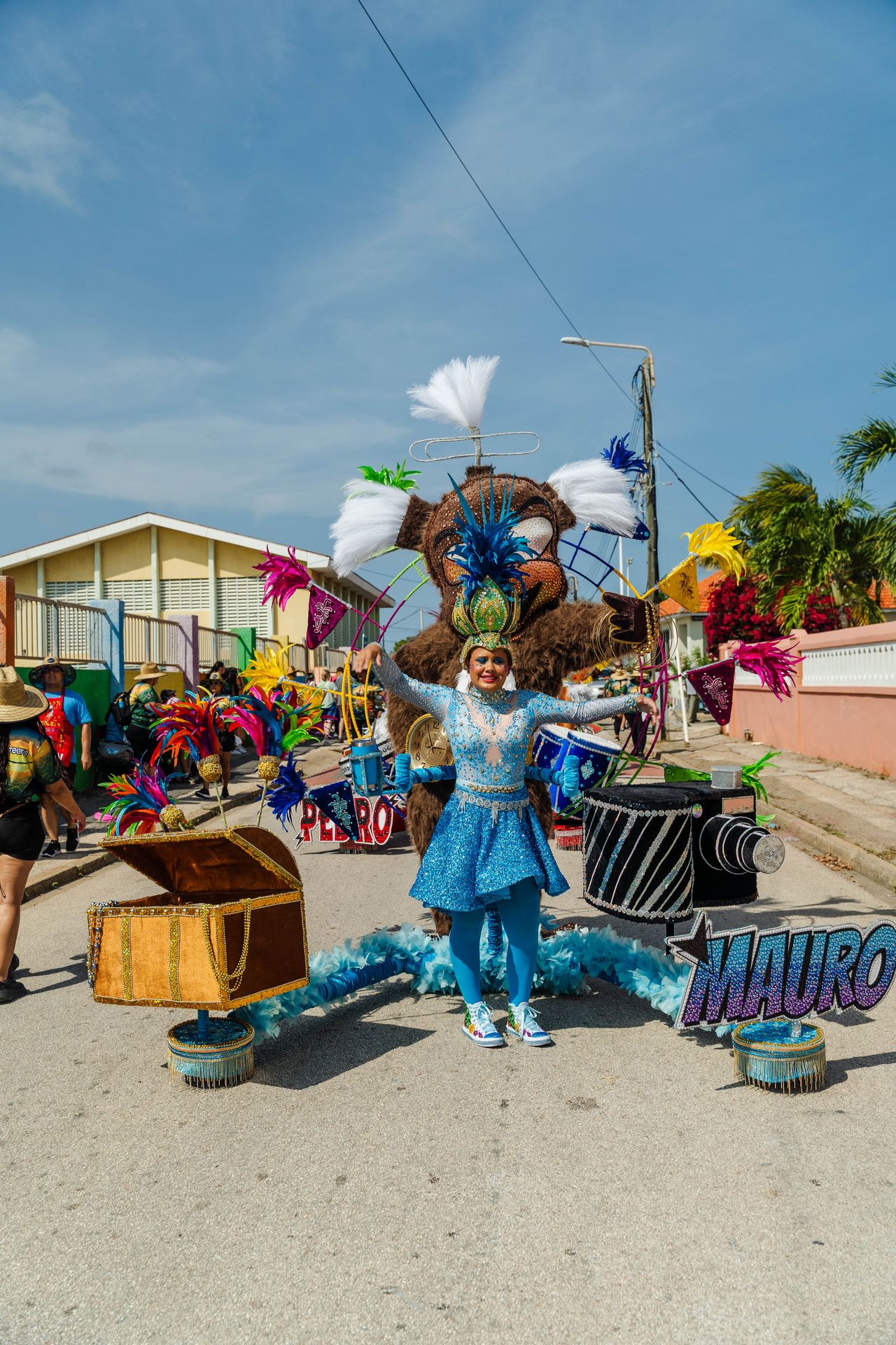 Parada di mucha Sanicolaas — Carnaval Aruba
