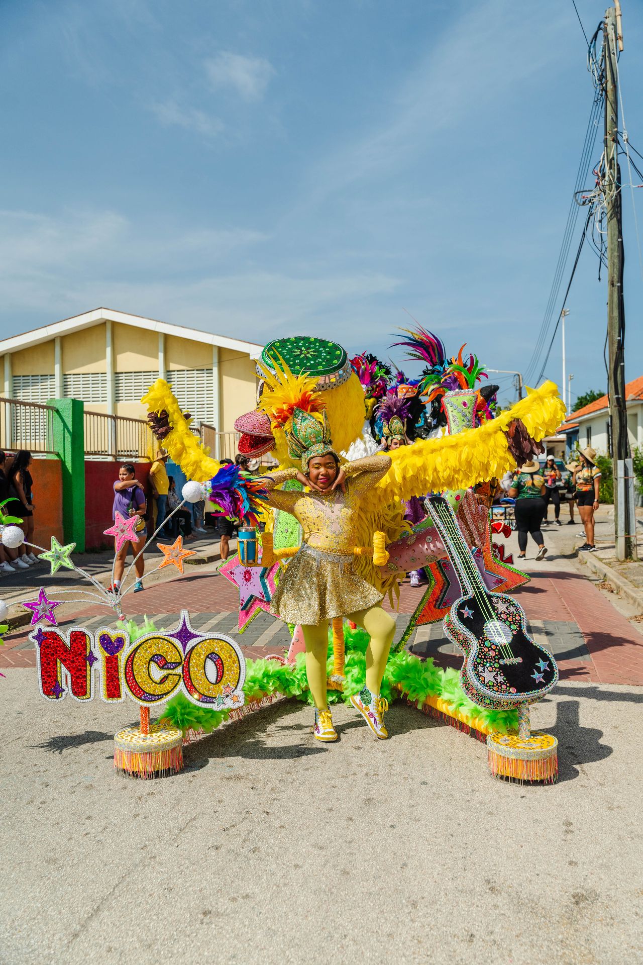 Parada di mucha Sanicolaas — Carnaval Aruba