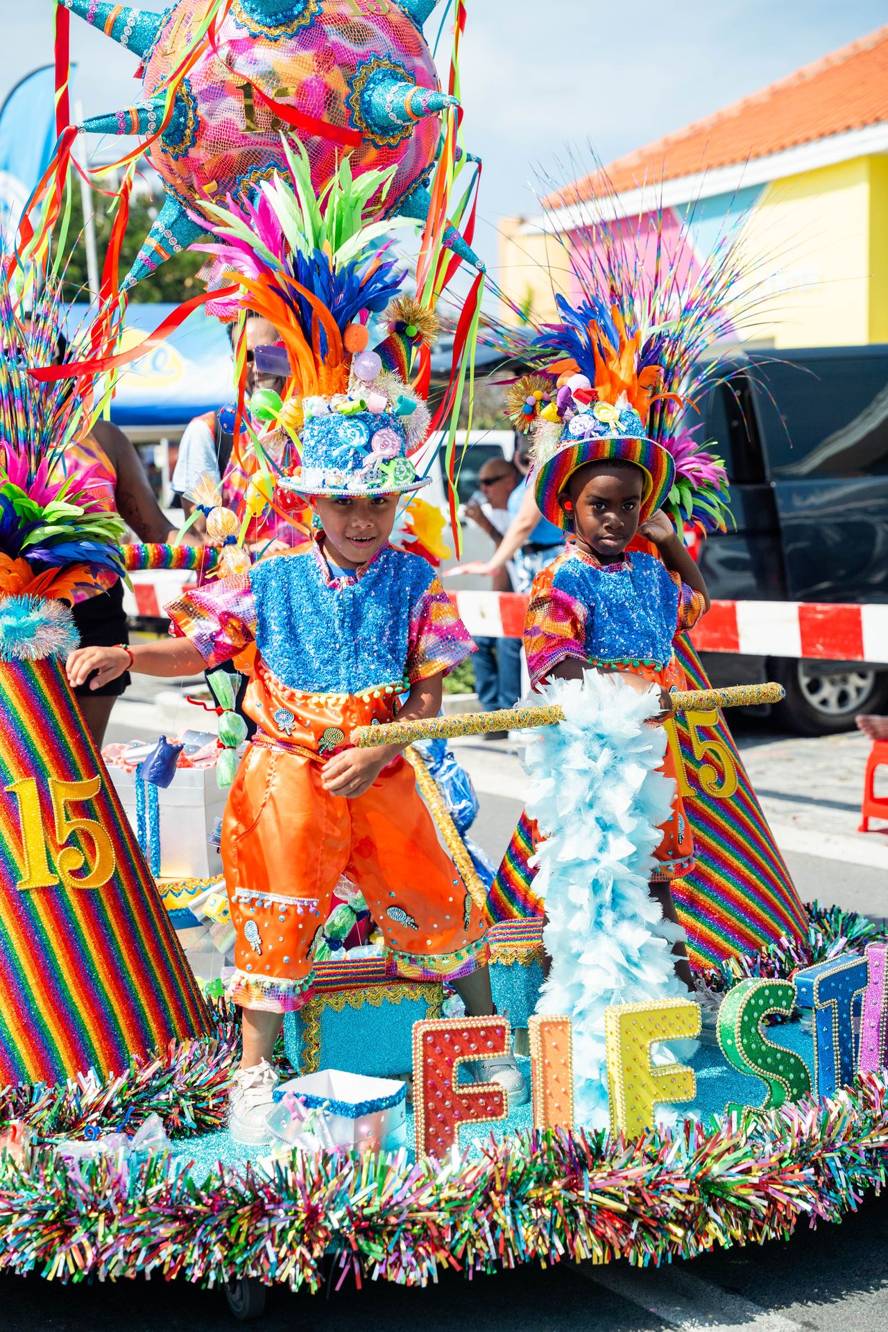 Parada di mucha Sanicolaas — Carnaval Aruba