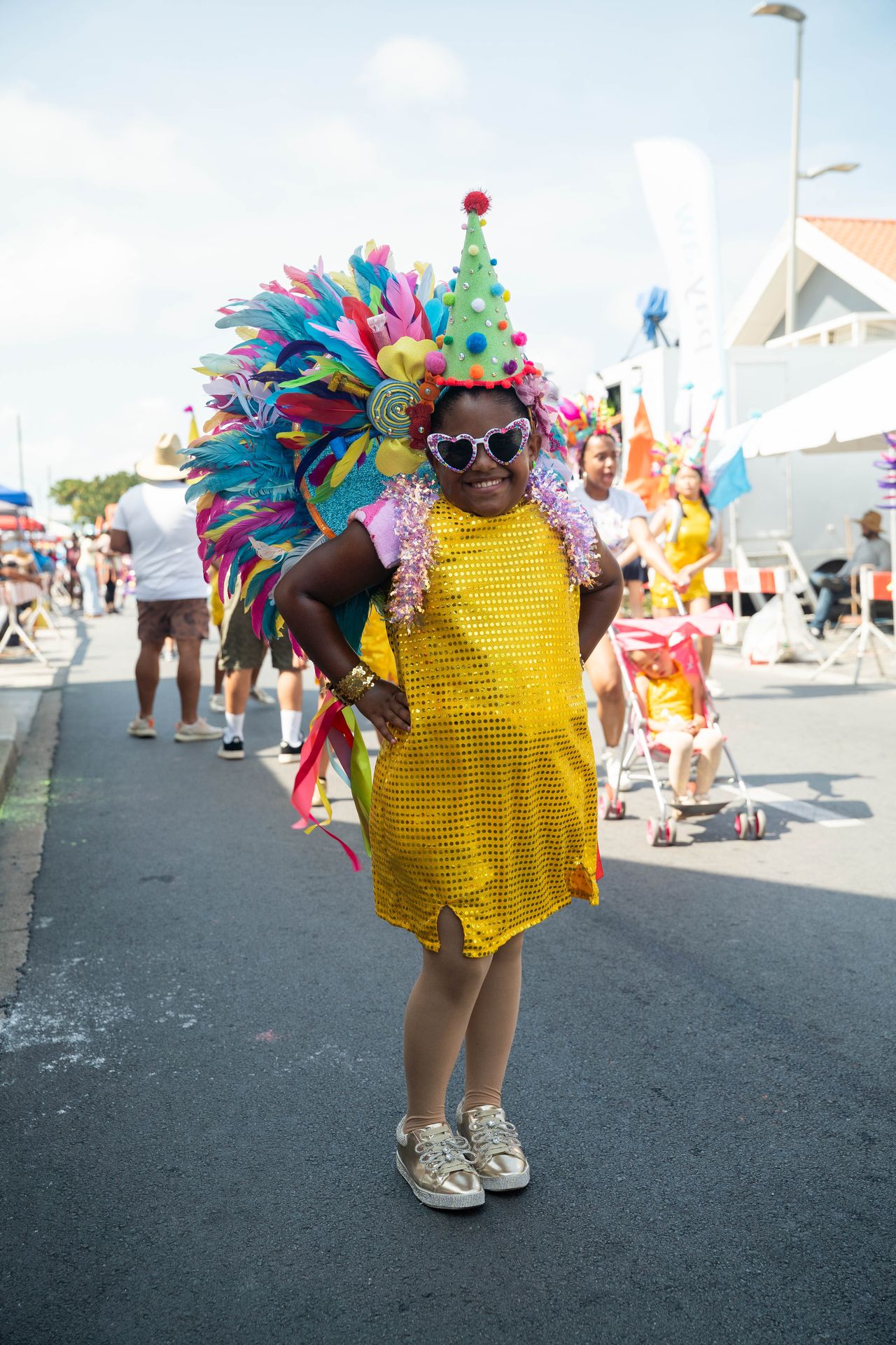 Parada di mucha Sanicolaas — Carnaval Aruba