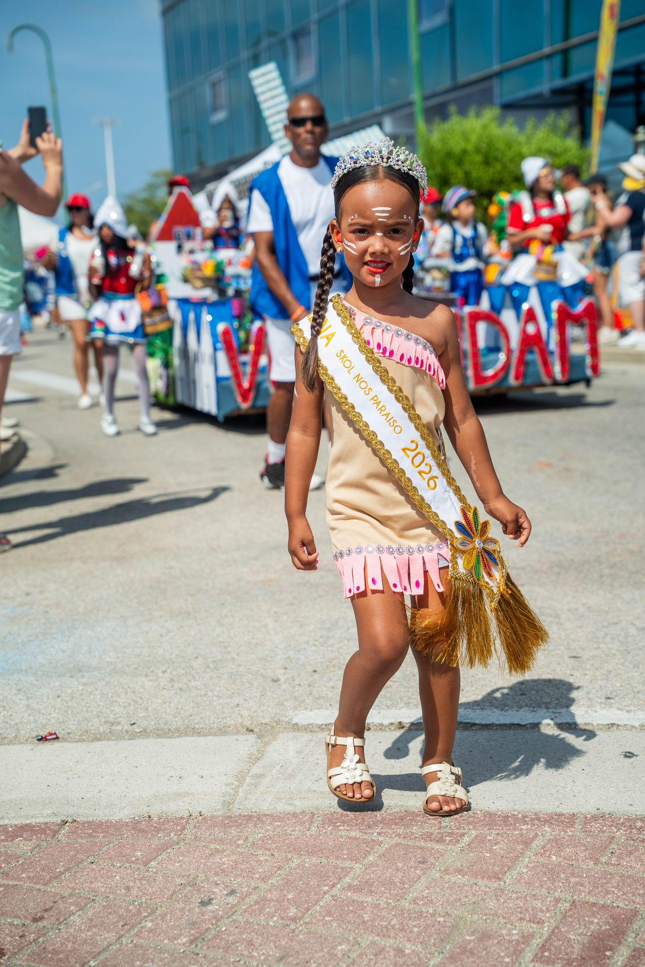 Parada di mucha Sanicolaas — Carnaval Aruba