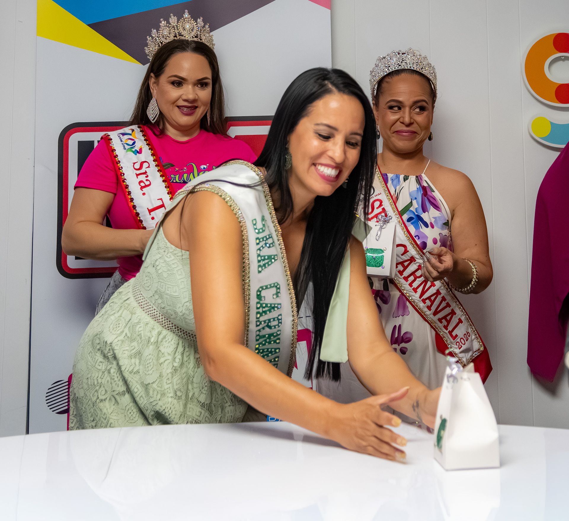 Trek Lot Election di reina 2026 — Carnaval Aruba
