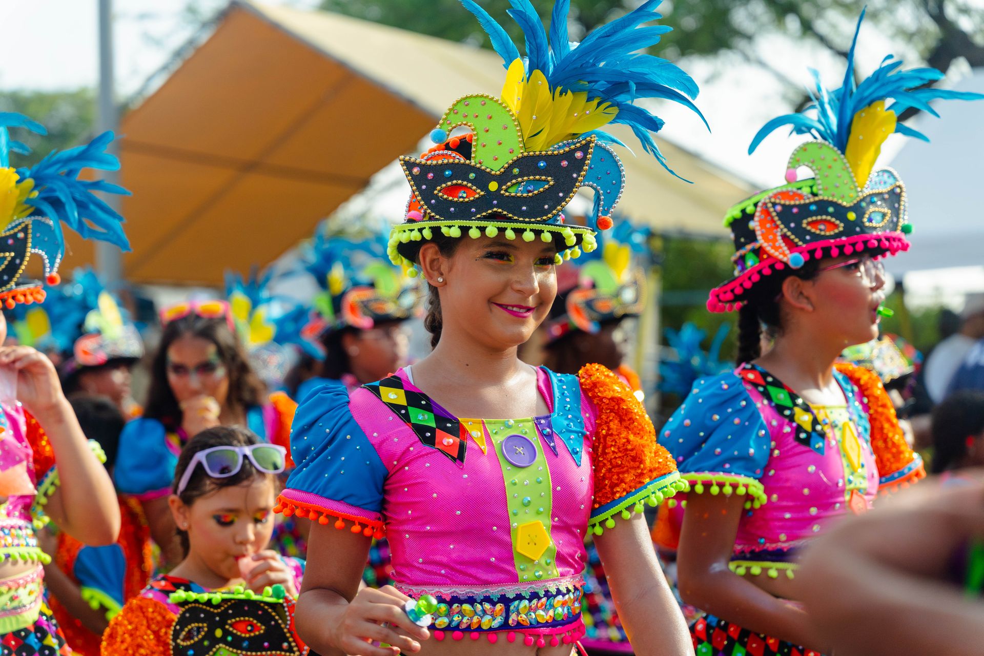 Parada di mucha o’stad — Carnaval Aruba