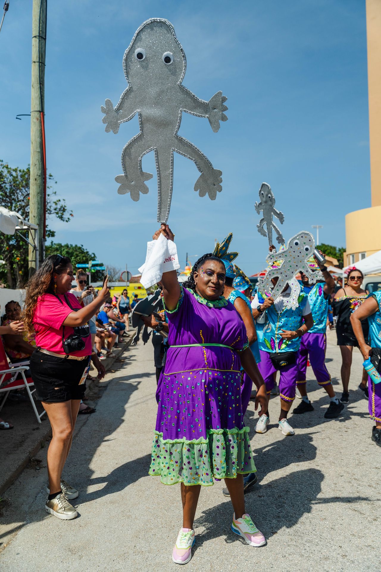Parada di mucha Sanicolaas — Carnaval Aruba
