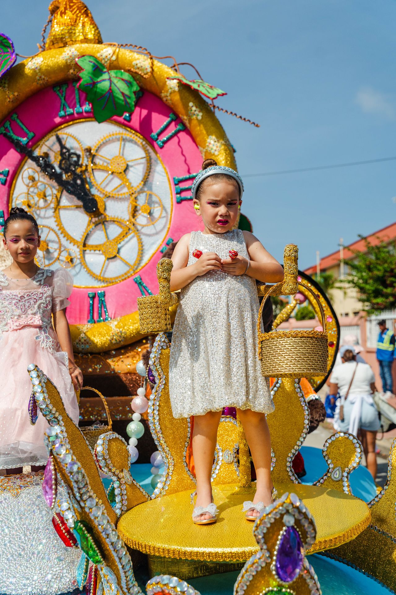 Parada di mucha Sanicolaas — Carnaval Aruba