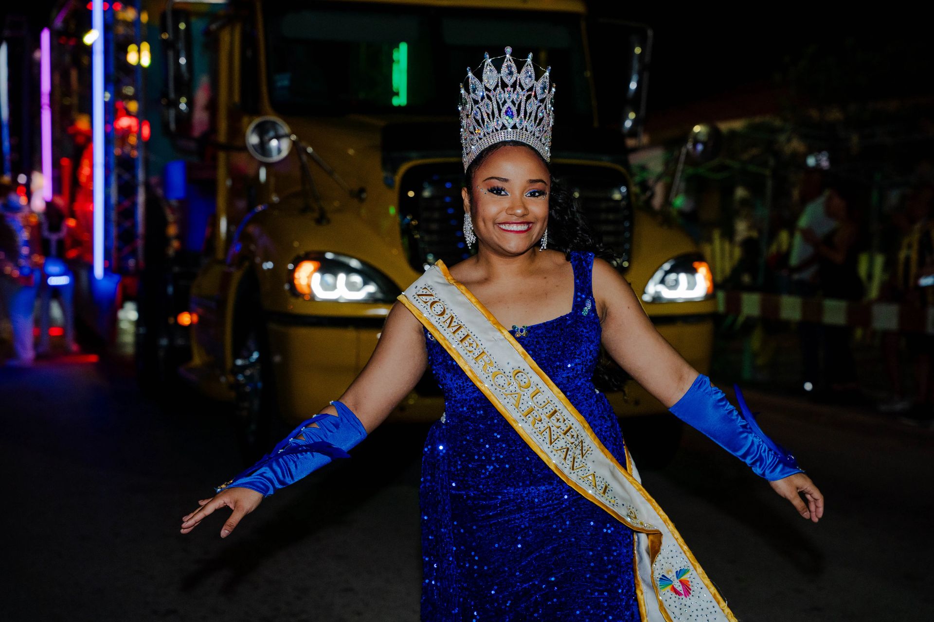 Parada di Luz — Carnaval Aruba