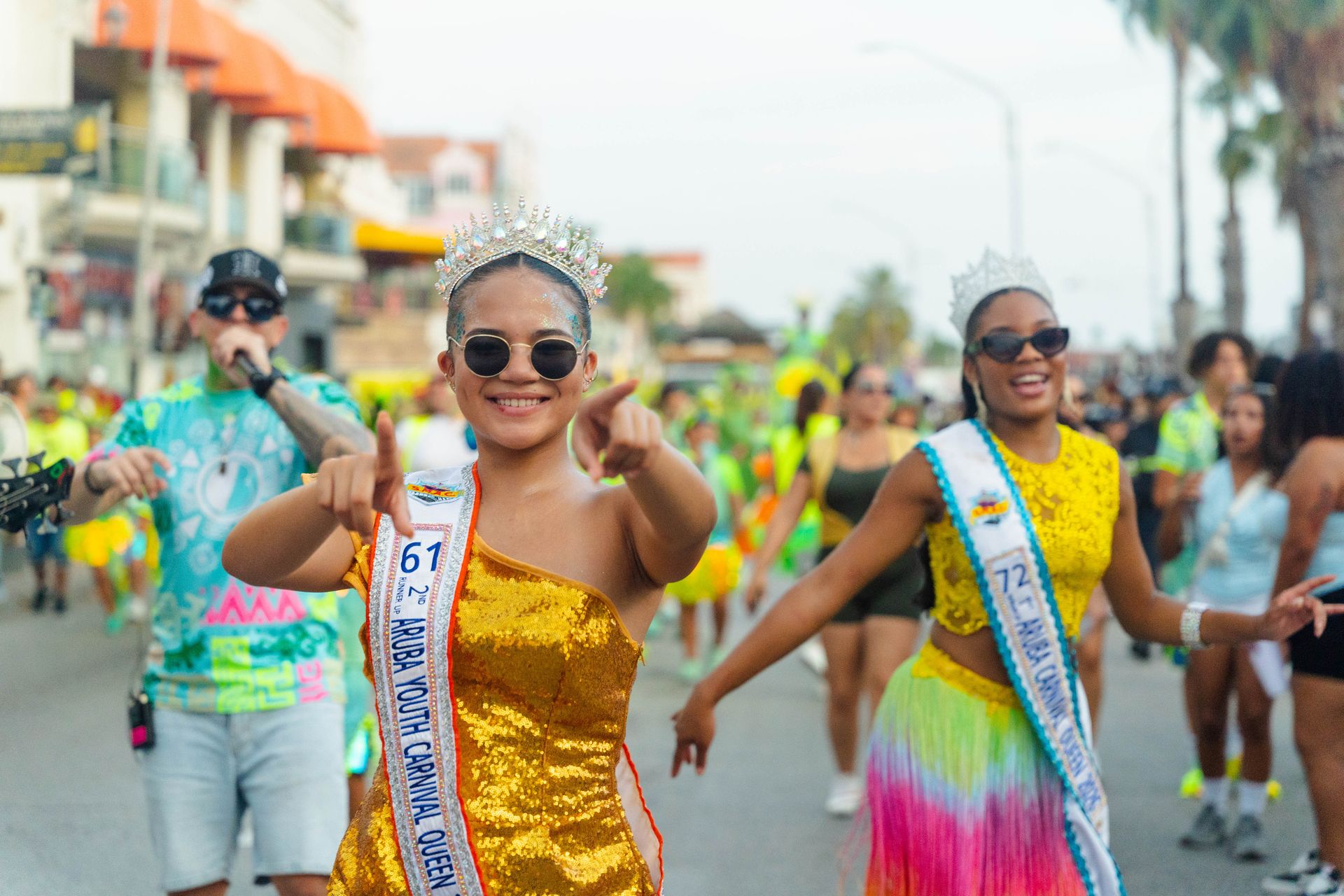 Parada di mucha o’stad — Carnaval Aruba