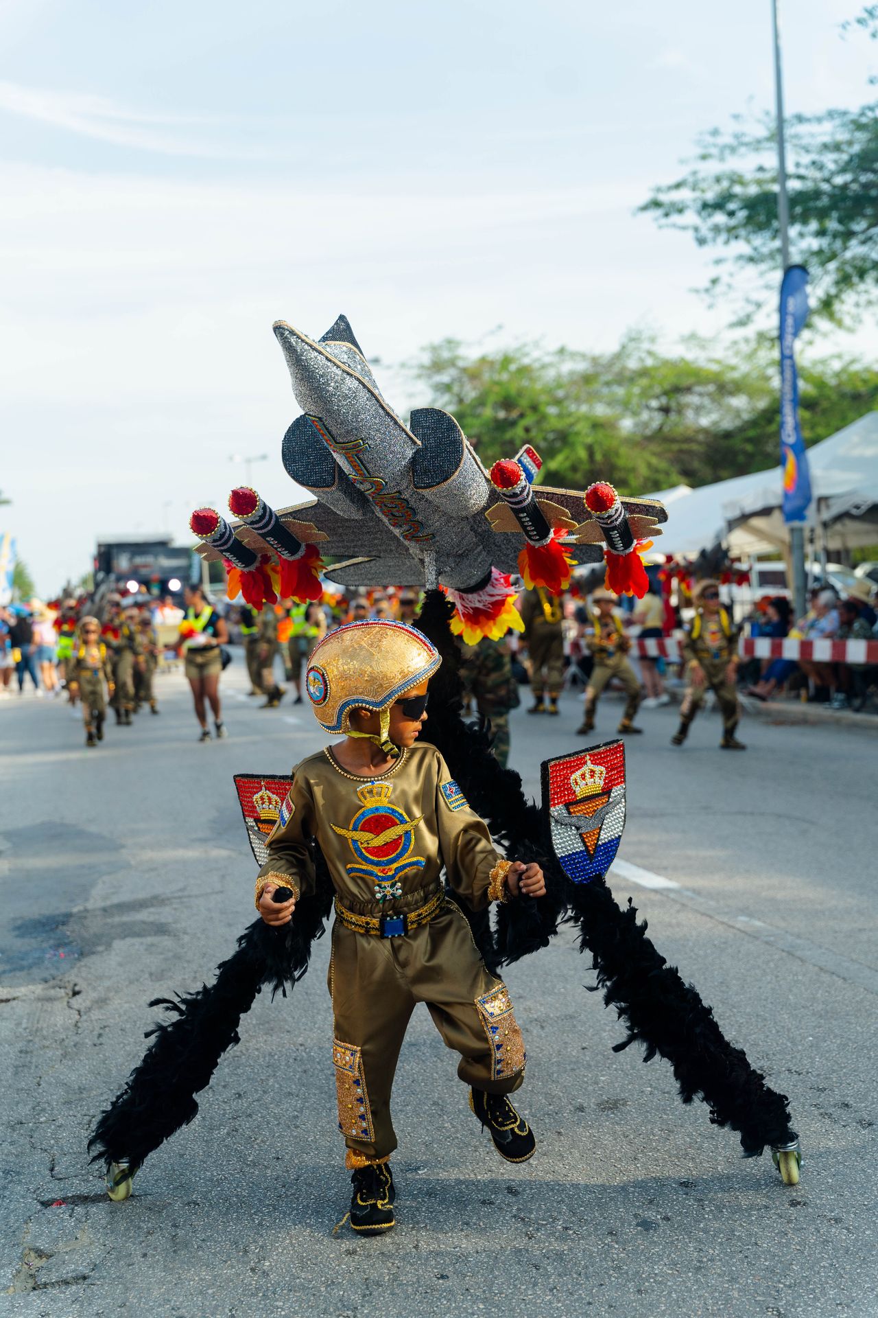 Parada di mucha o’stad — Carnaval Aruba