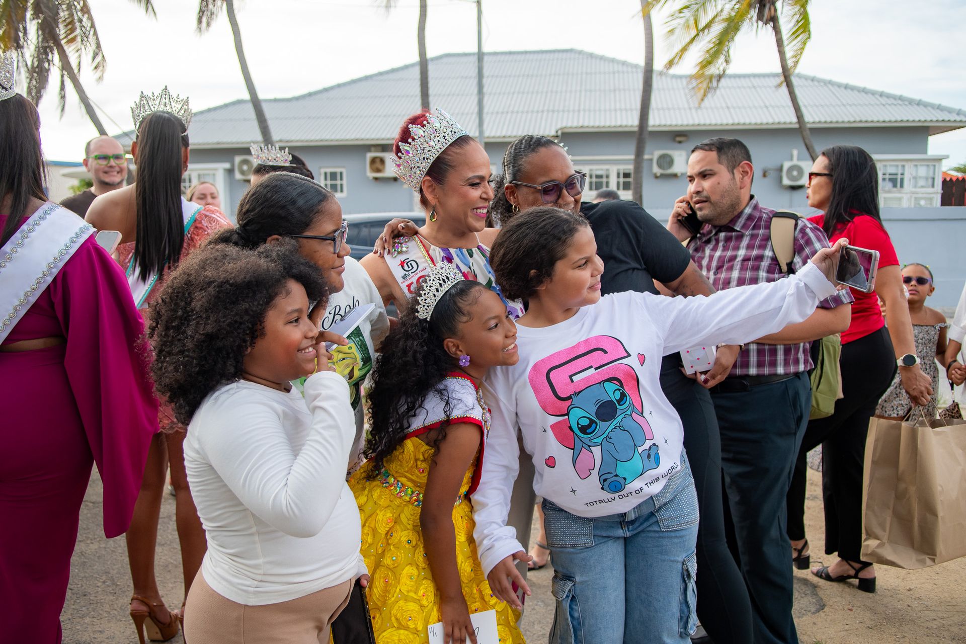 Trek Lot Election di reina 2026 — Carnaval Aruba