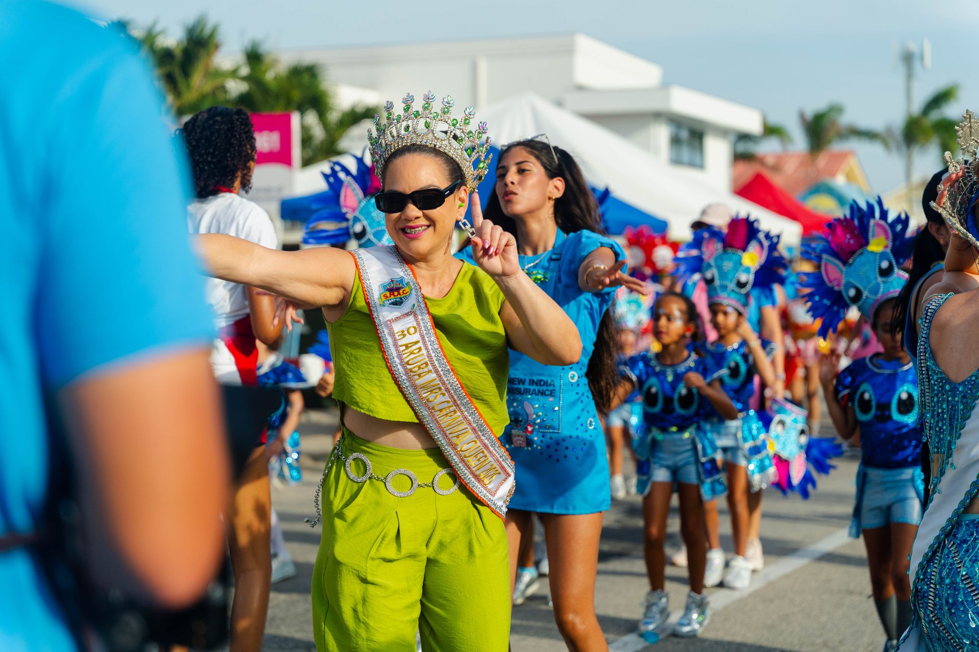 Parada di mucha o’stad — Carnaval Aruba