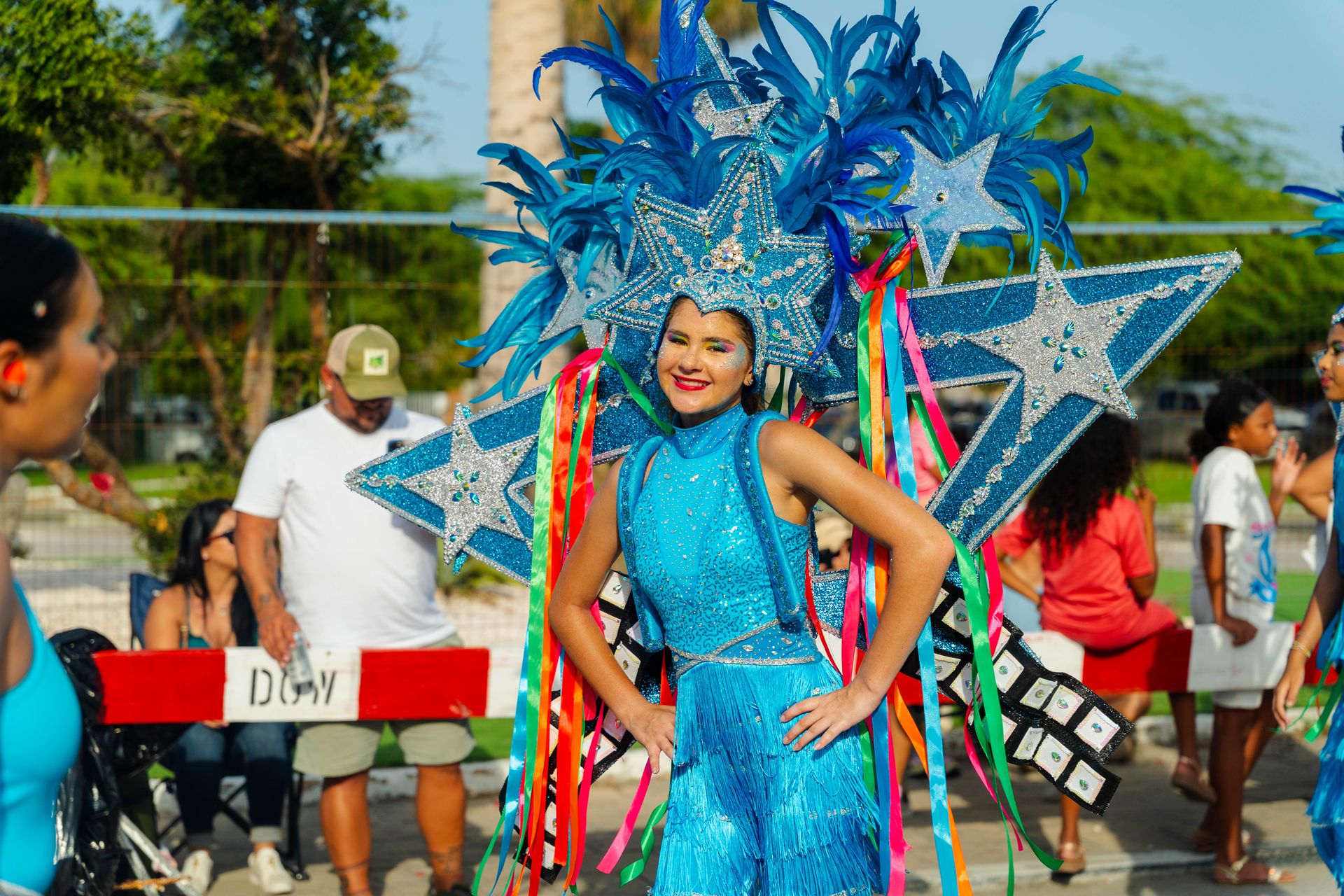 Parada di mucha o’stad — Carnaval Aruba