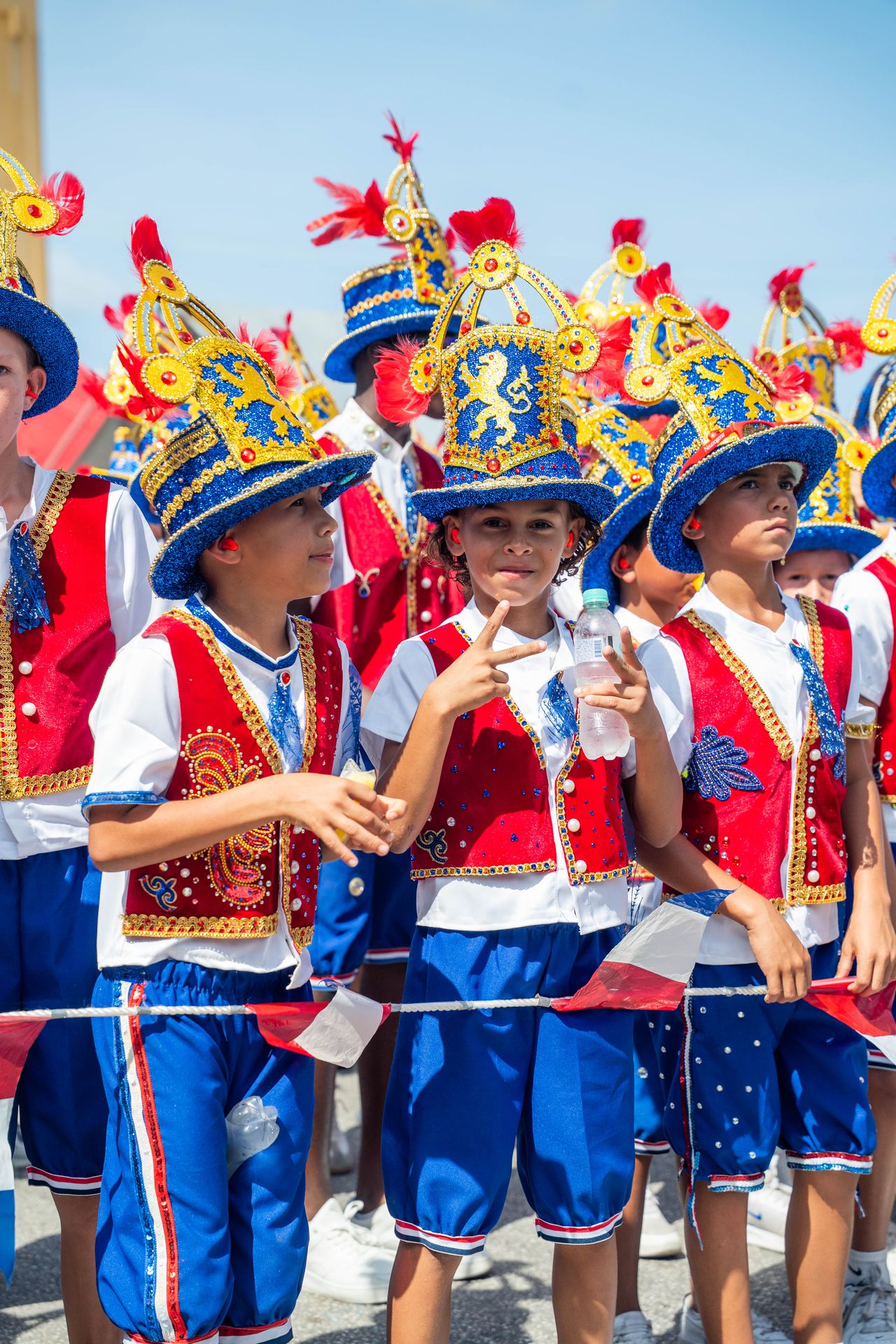 Parada di mucha Sanicolaas — Carnaval Aruba