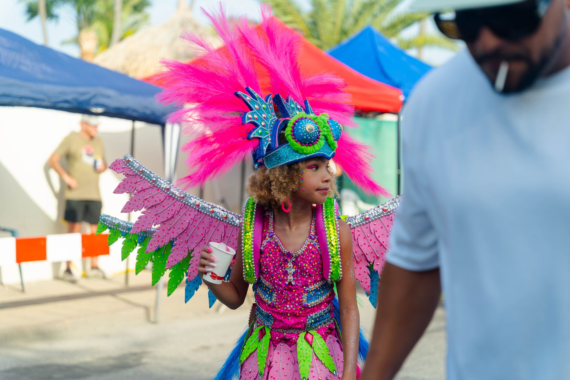 Parada di mucha o’stad — Carnaval Aruba