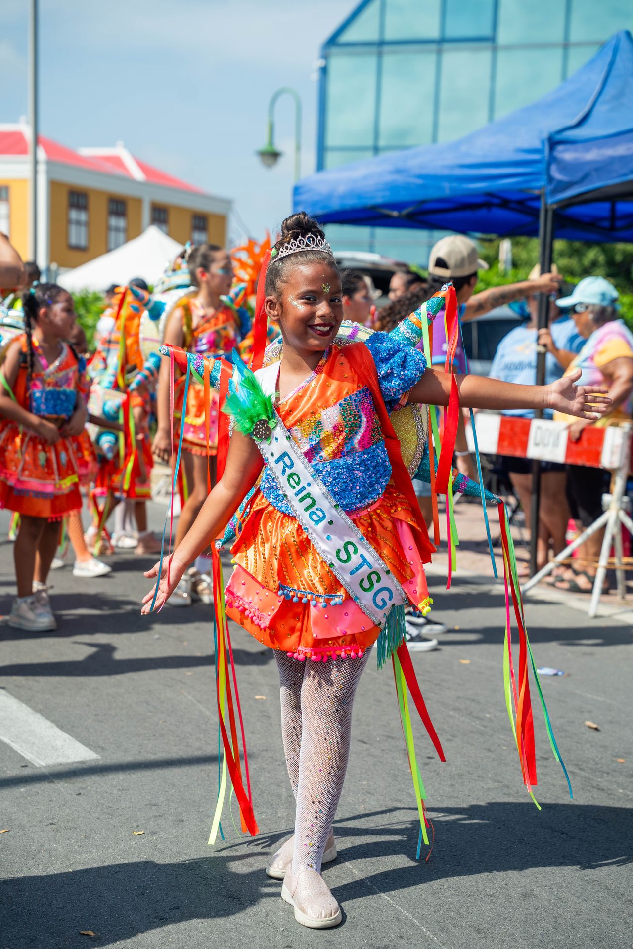 Parada di mucha Sanicolaas — Carnaval Aruba