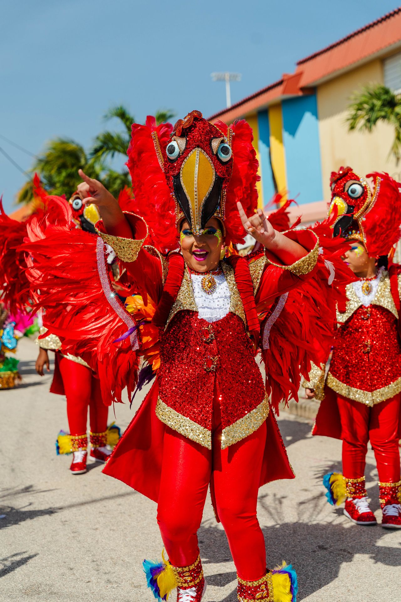 Parada di mucha Sanicolaas — Carnaval Aruba