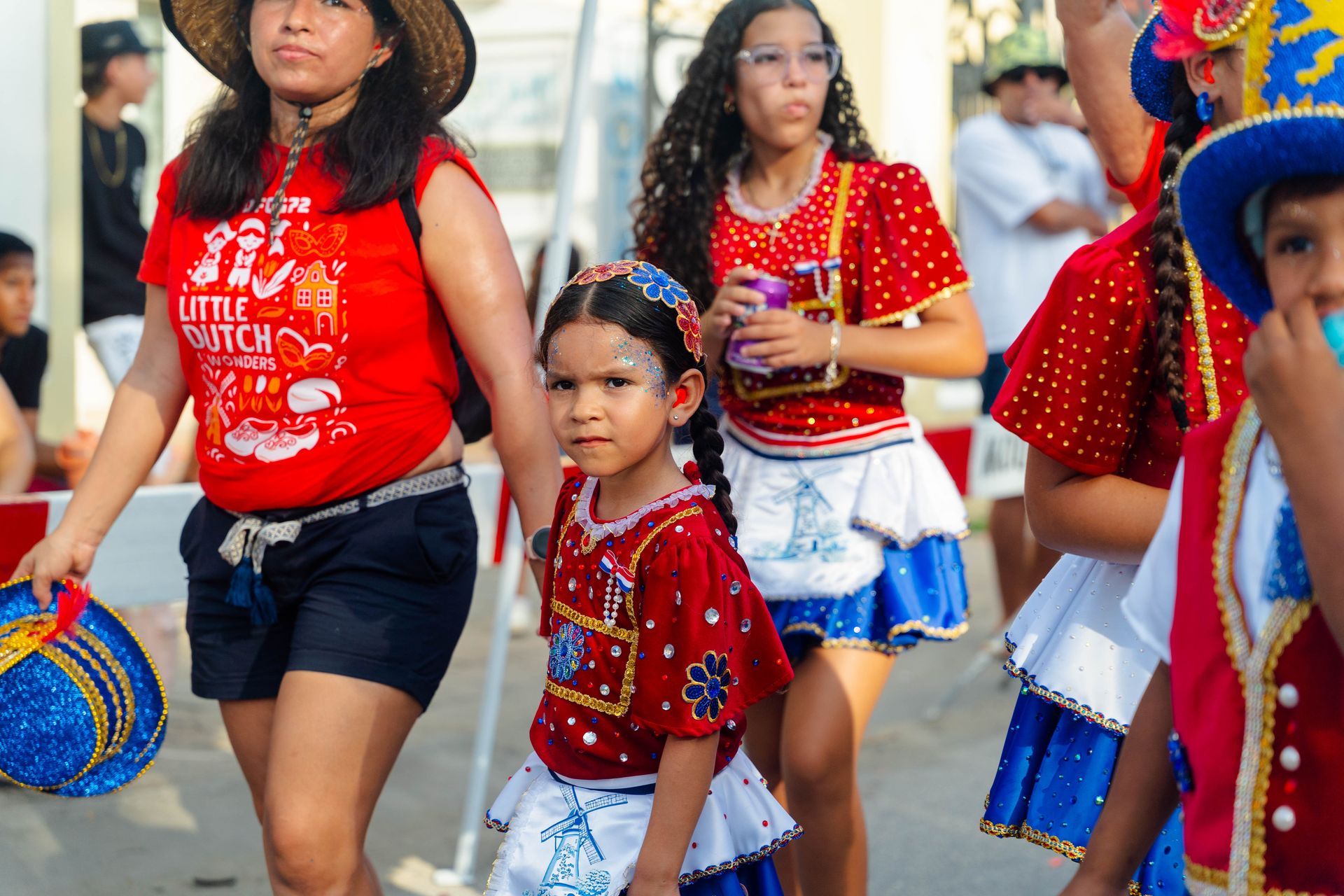 Parada di mucha o’stad — Carnaval Aruba