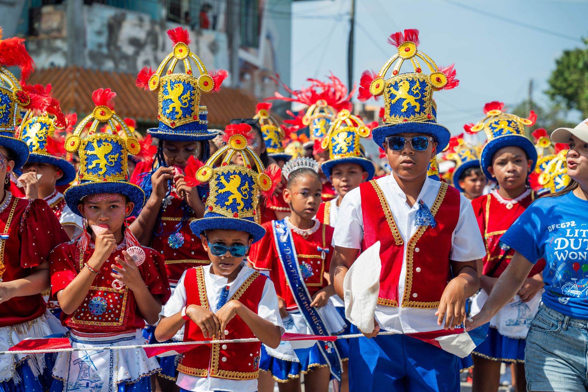 Parada di mucha Sanicolaas — Carnaval Aruba
