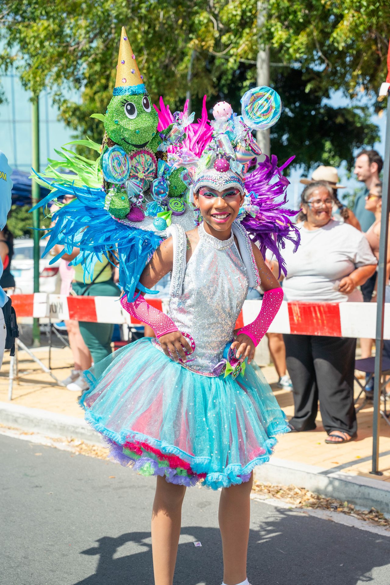 Parada di mucha Sanicolaas — Carnaval Aruba