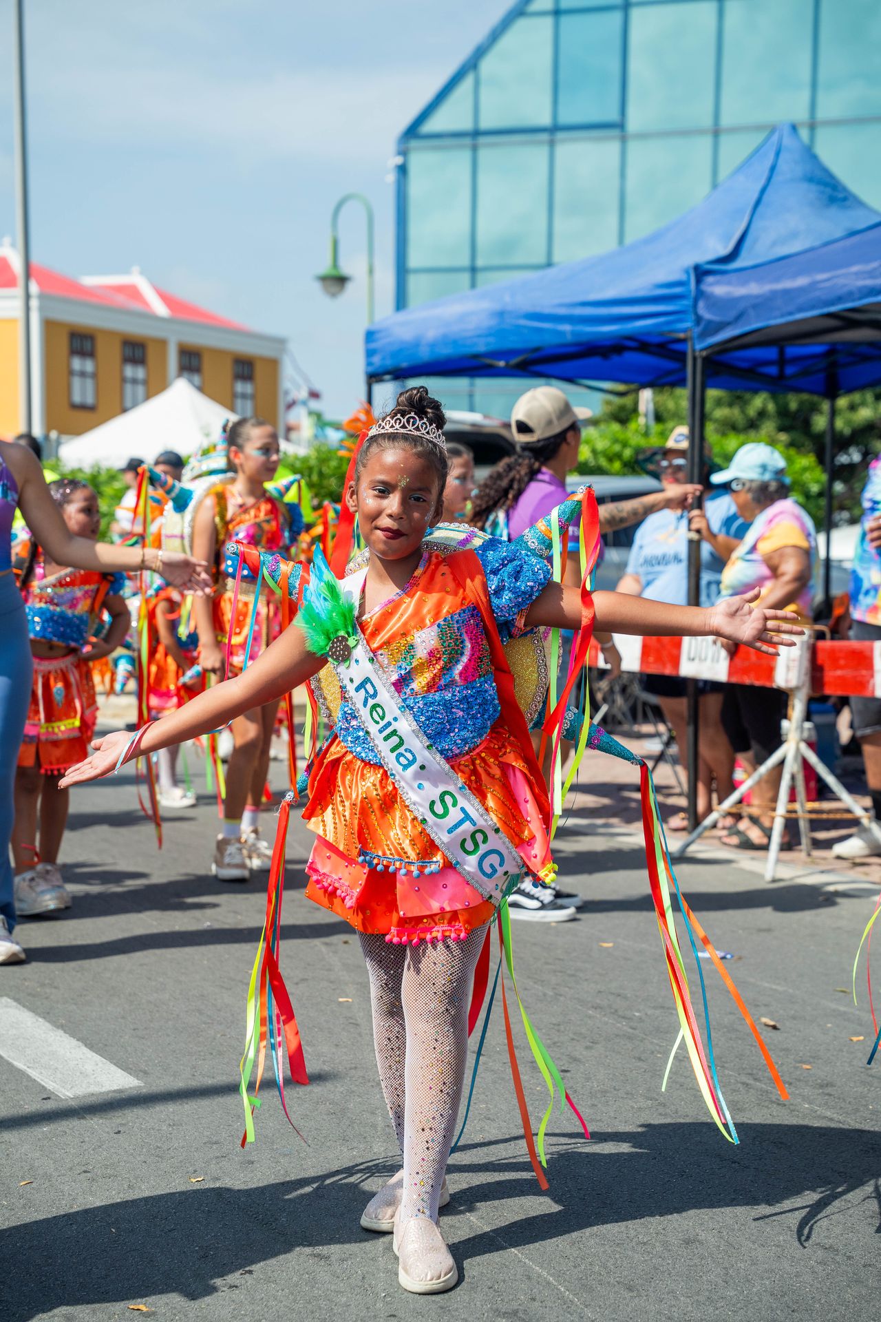 Parada di mucha Sanicolaas — Carnaval Aruba
