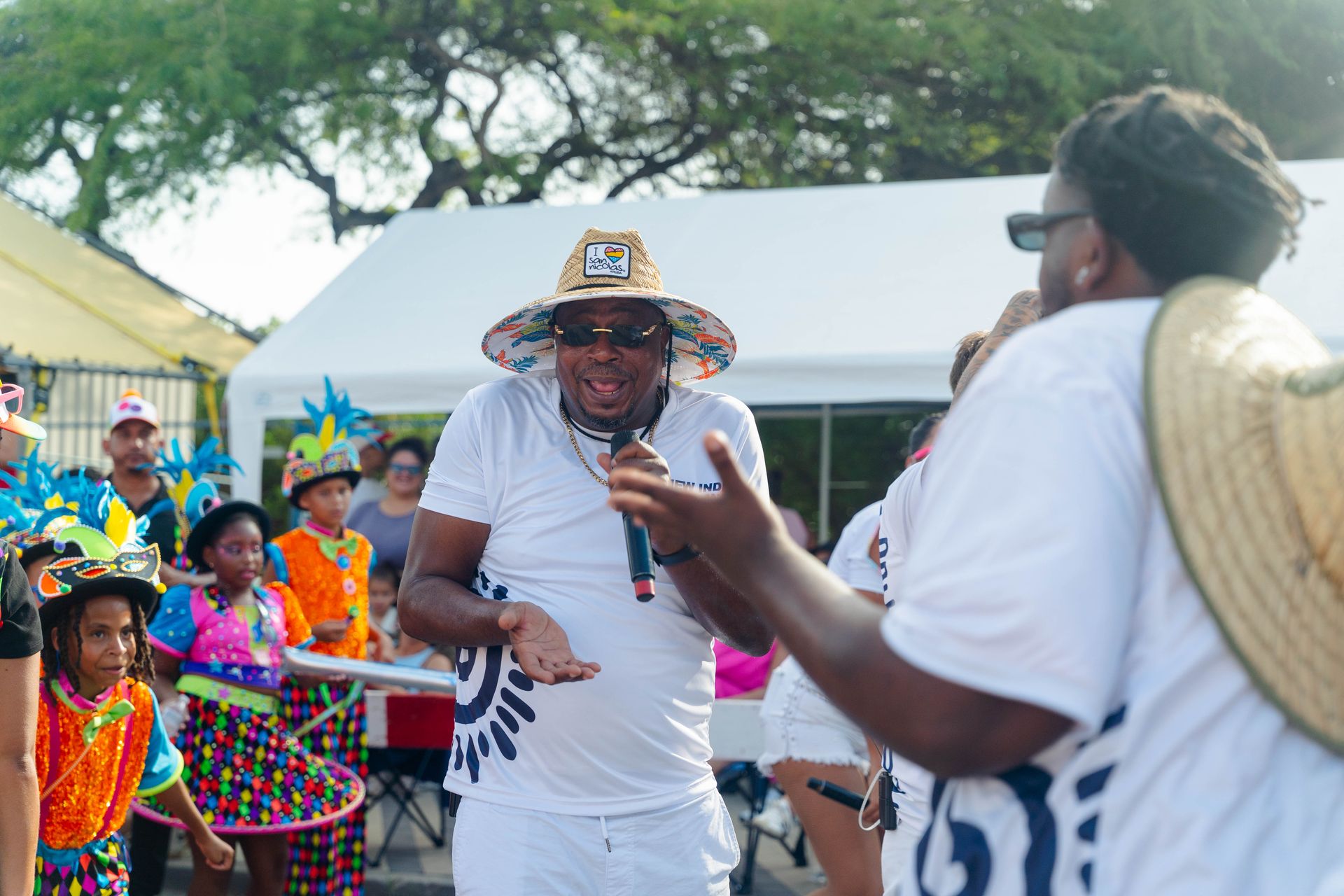 Parada di mucha o’stad — Carnaval Aruba