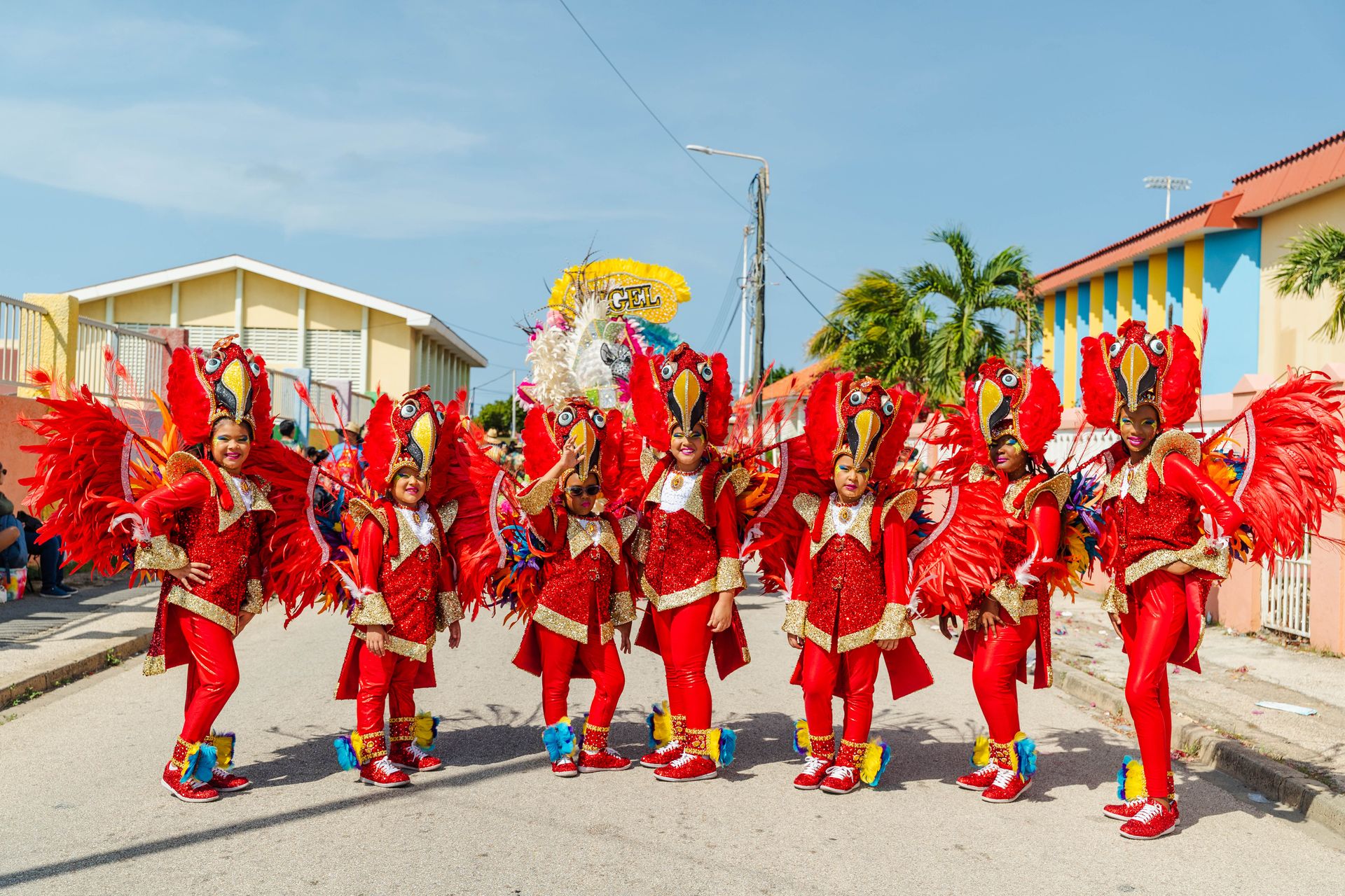 Parada di mucha Sanicolaas — Carnaval Aruba