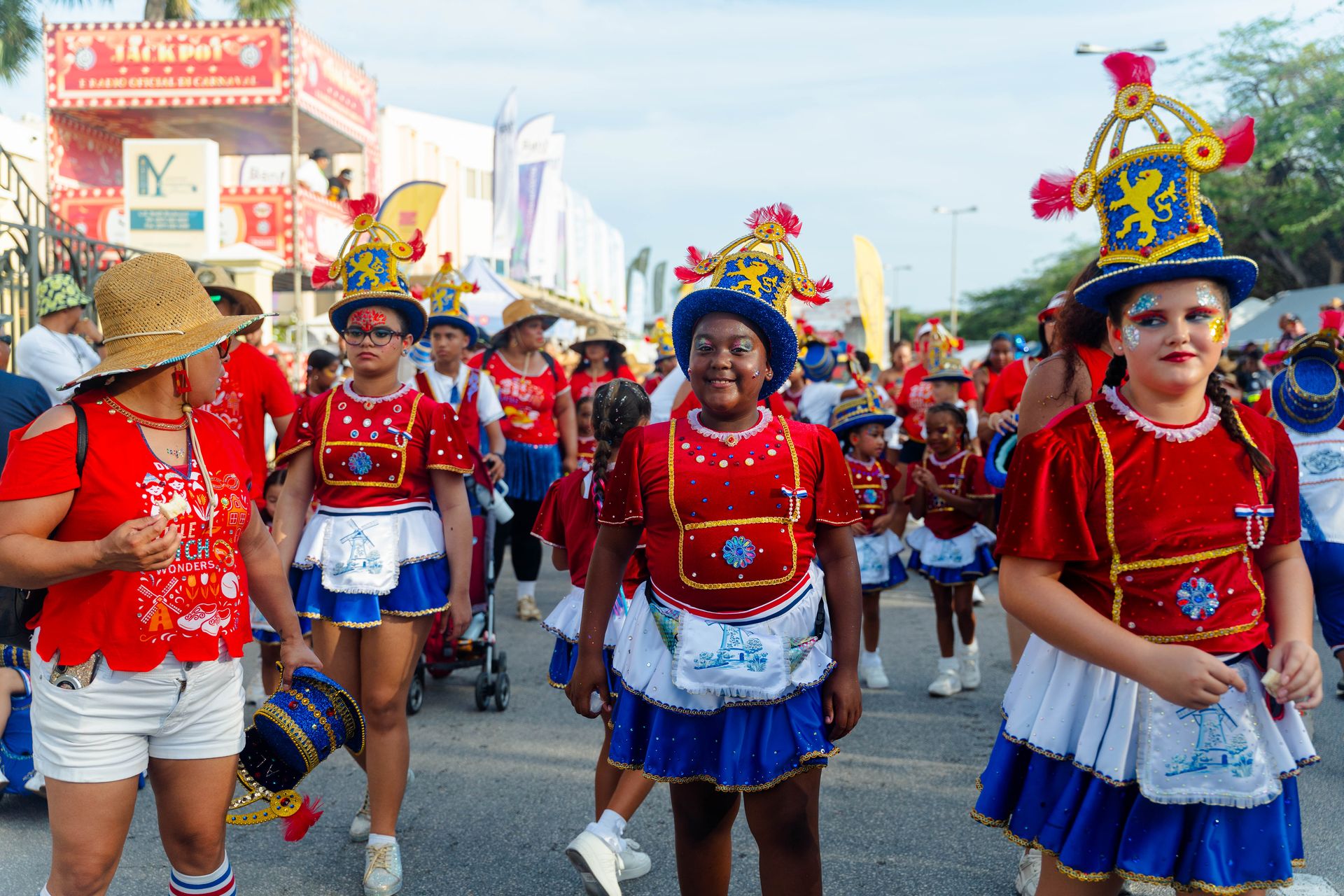Parada di mucha o’stad — Carnaval Aruba