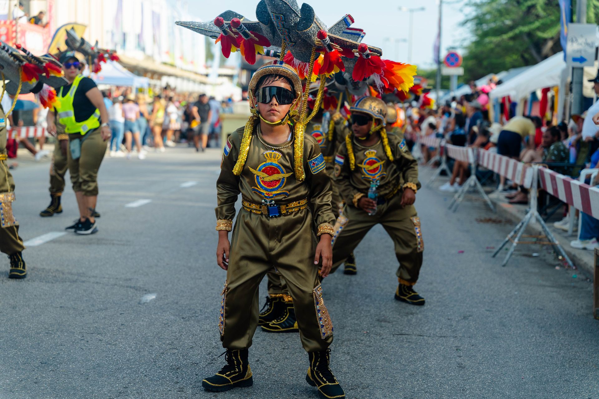 Parada di mucha o’stad — Carnaval Aruba