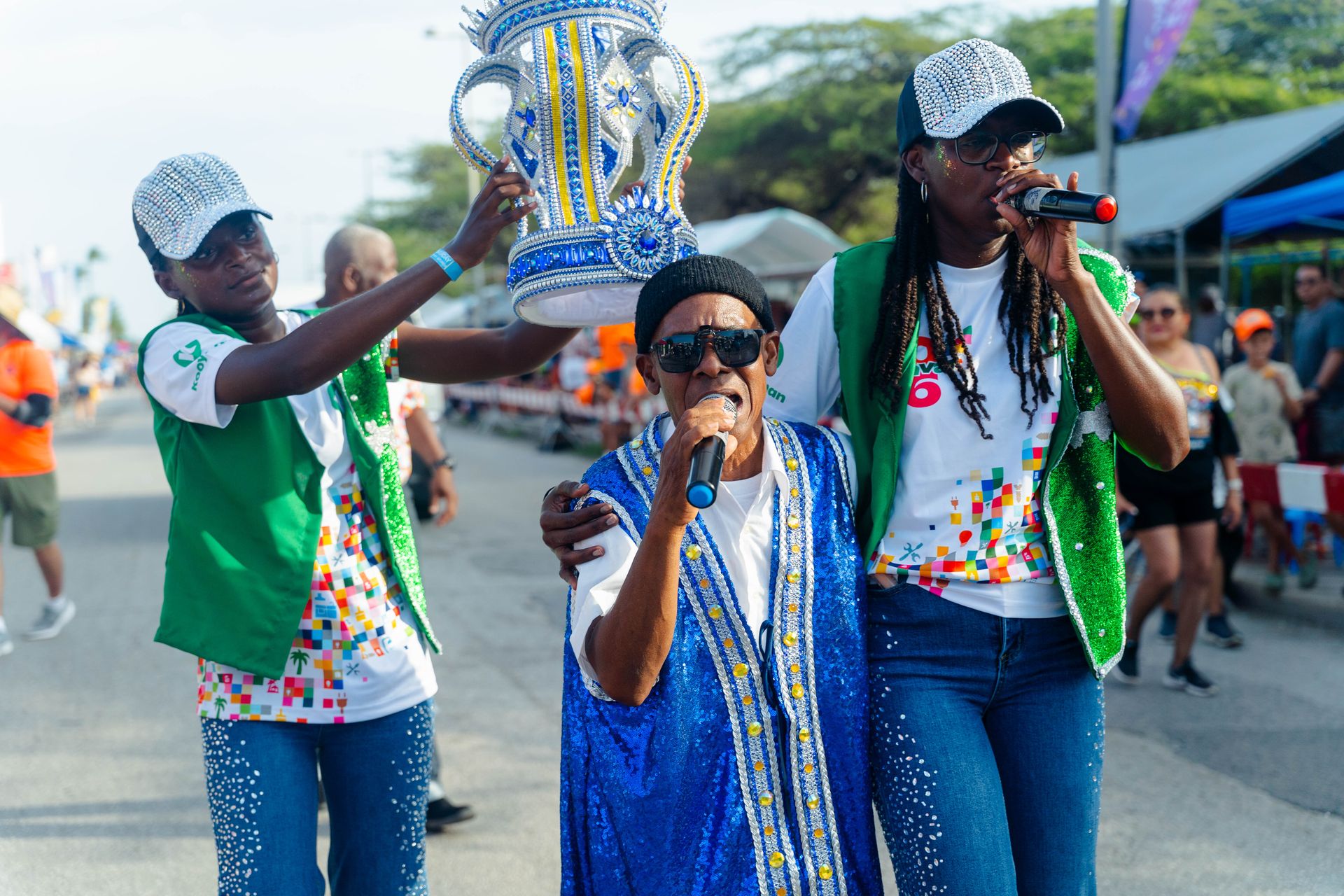 Parada di mucha o’stad — Carnaval Aruba